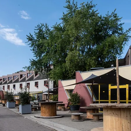 Auberge De Jeunesse Hi Strasbourg 2 Rives-3